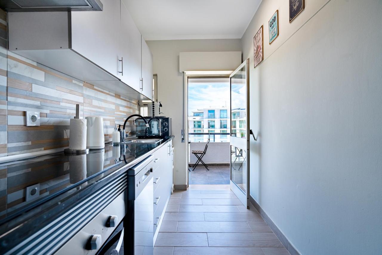 Beachfront Apartment In Armacao Armacao de Pera Exterior photo